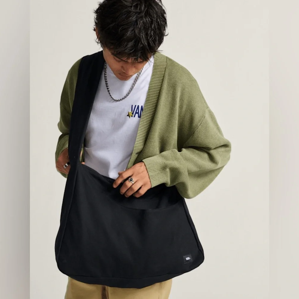 VANS Gotsman Messenger Crossbody Bag - Picture 5 of 8
